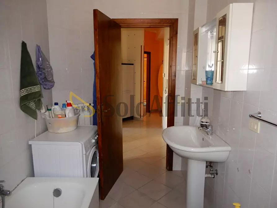 Immagine 10 di Quadrilocale in affitto  a Catanzaro