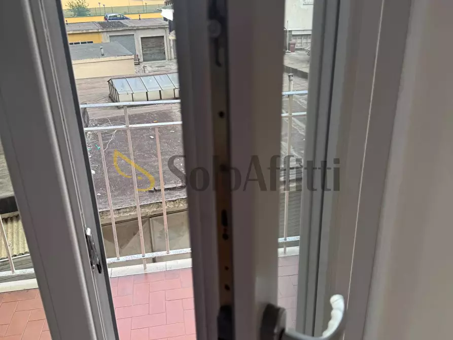 Immagine 16 di Bilocale in affitto  in Via Verolengo 165 a Torino