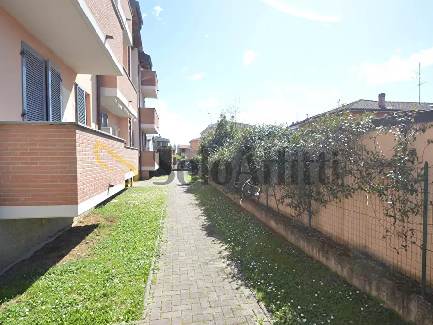 Immagine 17 di Bilocale in affitto  in Via Giuseppe di Vittorio 3 a Lacchiarella