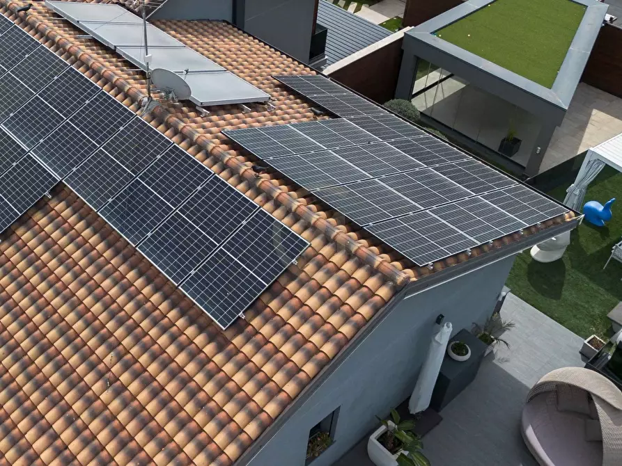 Immagine 22 di Villa in vendita  a Mascalucia