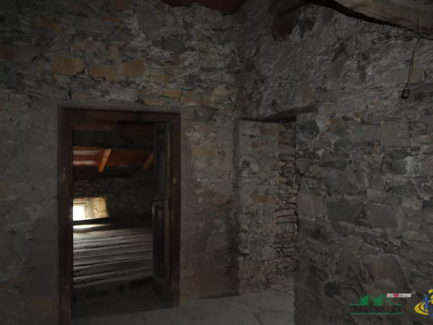 Immagine 41 di Casa indipendente in vendita  in Grezzo a Bardi