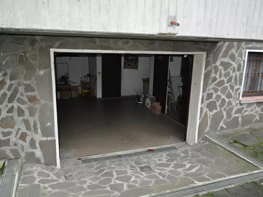 Immagine 11 di Casa bifamiliare in vendita  in VIA BEDESCHI a San Secondo Parmense