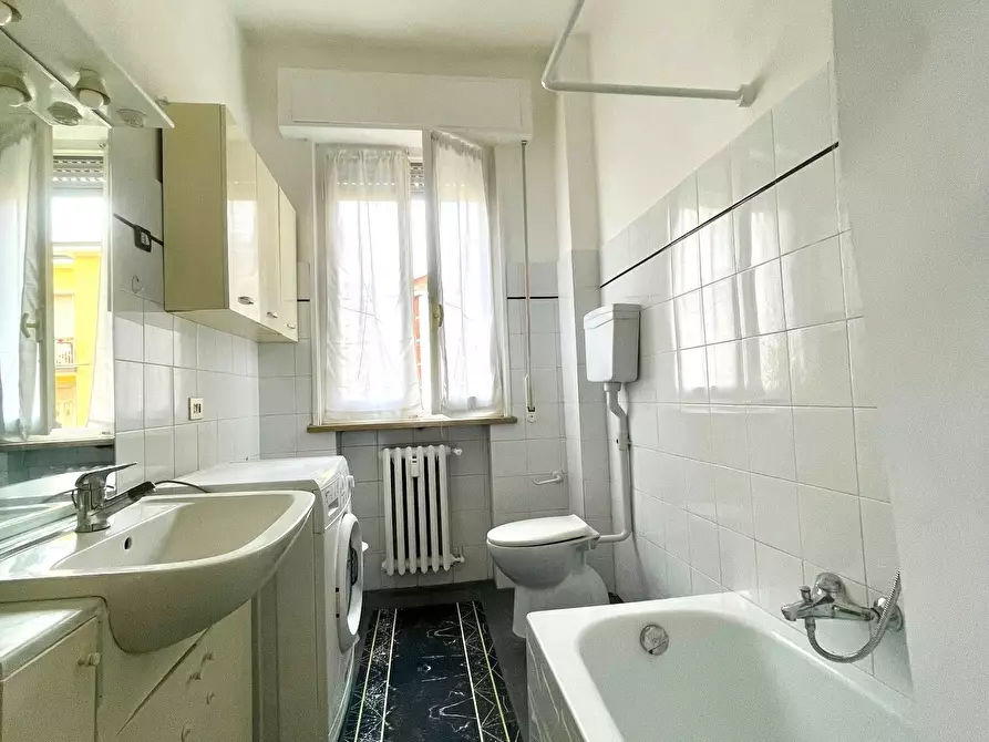 Immagine 12 di Quadrilocale in affitto  in Via Giuseppe Cenni 7 a Parma