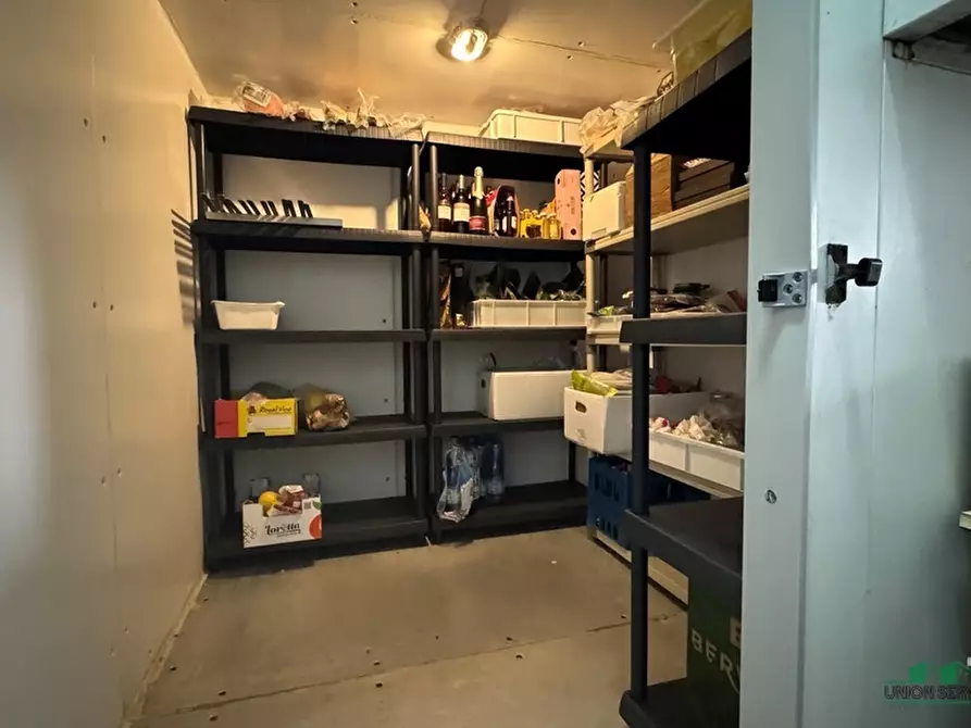 Immagine 23 di Bar / Ristorante in vendita  in Via La Spezia 32 a Collecchio