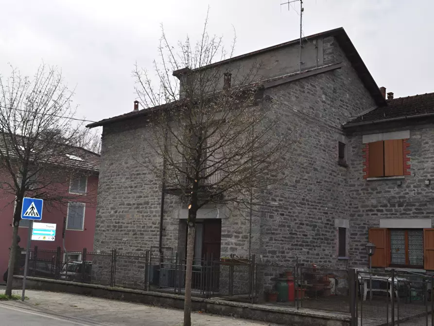 Immagine 45 di Trilocale in vendita  in Via Trento 13 a Bedonia