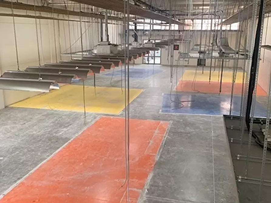 Immagine 13 di Attività artigianale in vendita  in Via Mantova a Parma