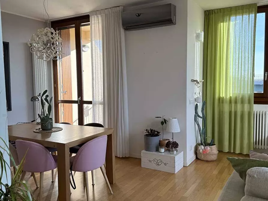 Immagine 16 di Quadrilocale in vendita  in Enrico Bertoluzzi 4 a Parma