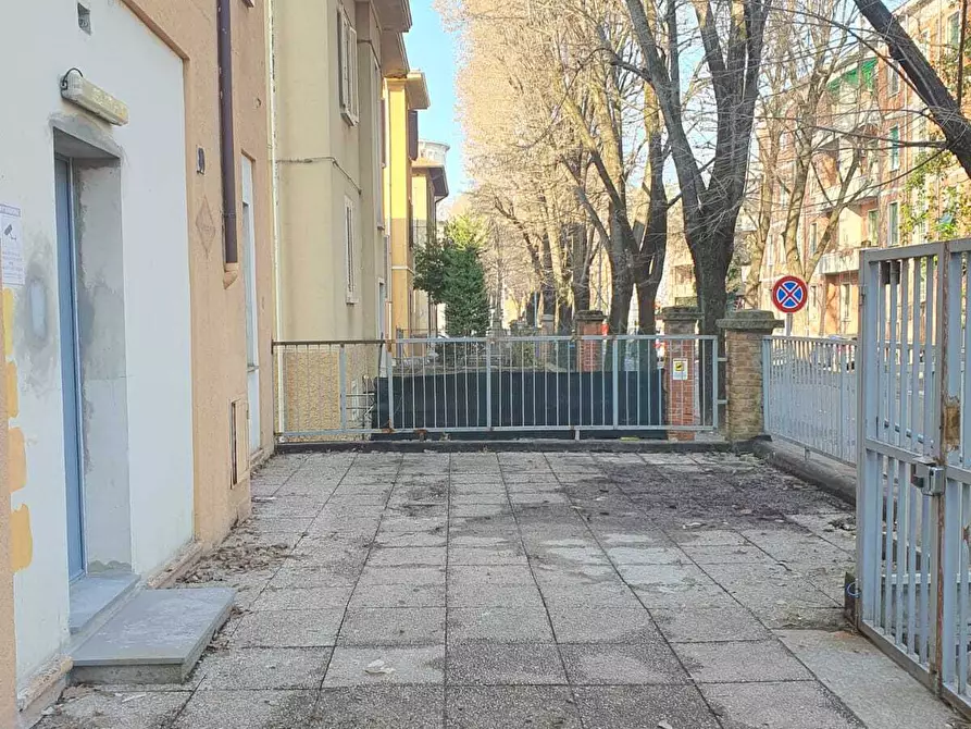 Immagine 24 di Trilocale in vendita  in via solari 25 a Parma