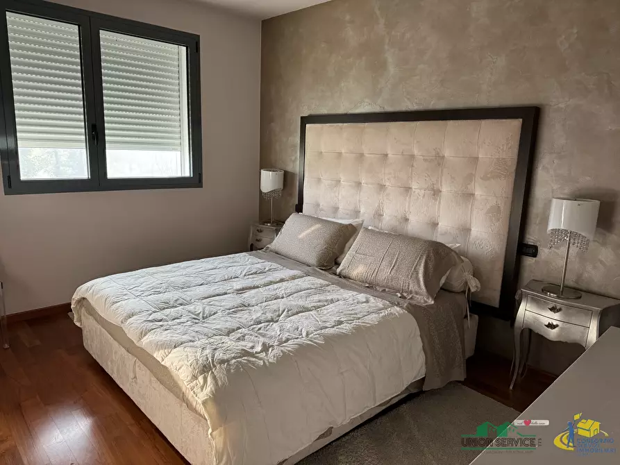 Immagine 11 di Bilocale in vendita  in via sidoli a Parma