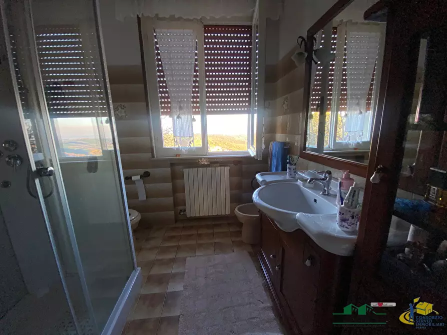 Immagine 22 di Casa indipendente in vendita  in Strada per Varano Marchesi 37 a Medesano