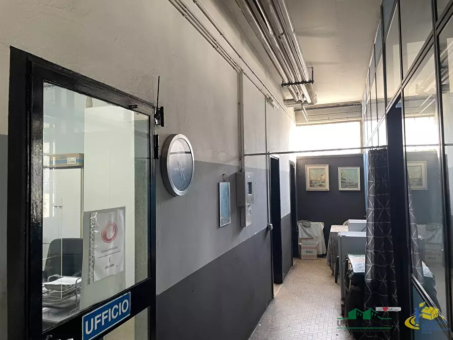 Immagine 3 di Laboratorio in vendita  in Via Giorgio Sonnino Sidney a Parma