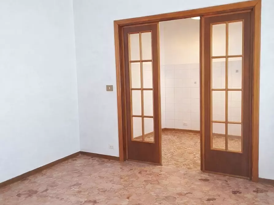 Immagine 1 di Trilocale in vendita  in VIA VOLTURNO 9 a Parma