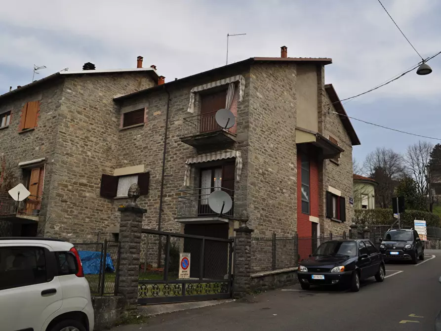 Immagine 41 di Trilocale in vendita  in Via Trento 13 a Bedonia