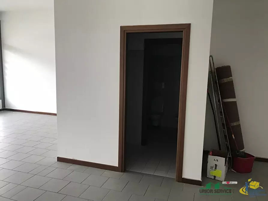 Immagine 7 di Locale commerciale in vendita  in via del giardinetto 6/d a Collecchio