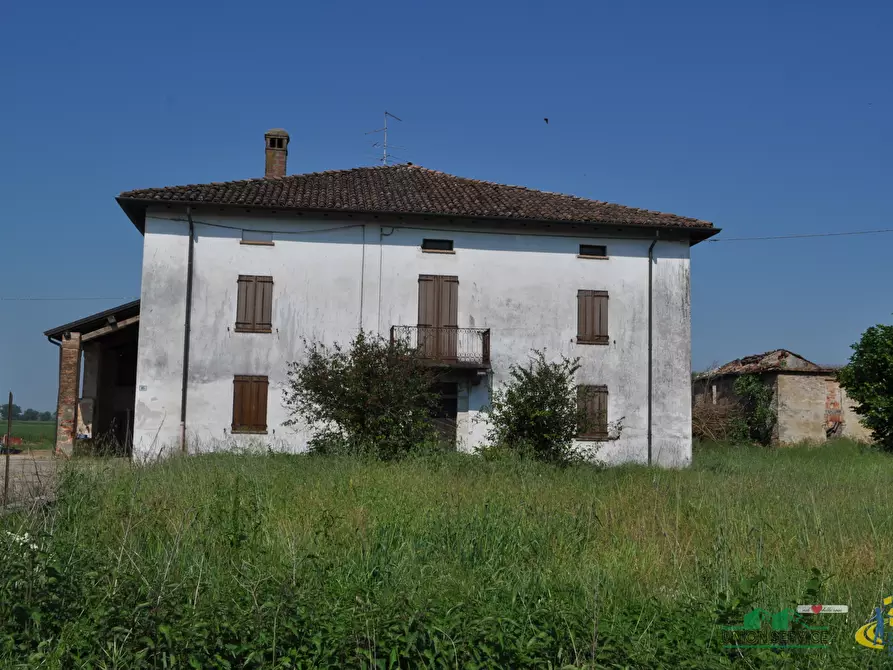 Immagine 5 di Rustico / casale in vendita  in Frazione Borgonovo 29 a Sissa Trecasali