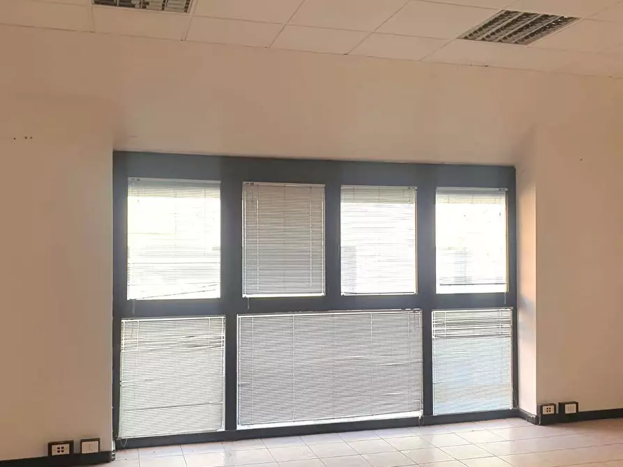 Immagine 8 di Ufficio in affitto  in Via Emilia Est 210 a Parma