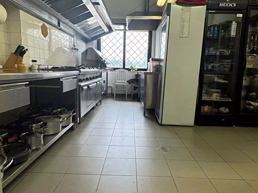 Immagine 26 di Bar / Ristorante in vendita  in Via La Spezia 32 a Collecchio