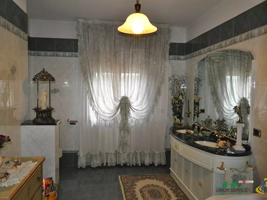 Immagine 31 di Porzione di casa in vendita  in Via Parigi a Collecchio