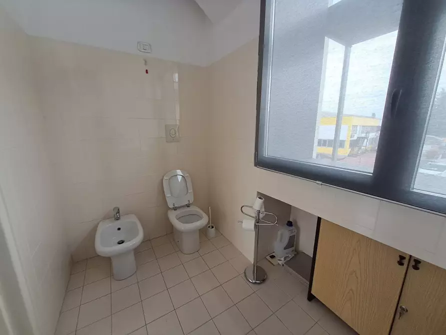 Immagine 17 di Ufficio in affitto  in Via Mario Fantelli 12 a Parma