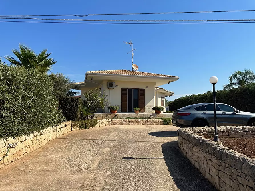 Immagine 2 di Villa in vendita  in SP44 a Modica