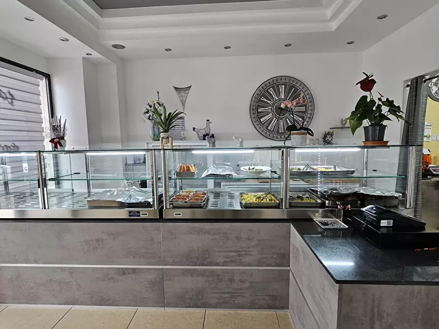 Immagine 1 di Attività commerciale in vendita  a Modica