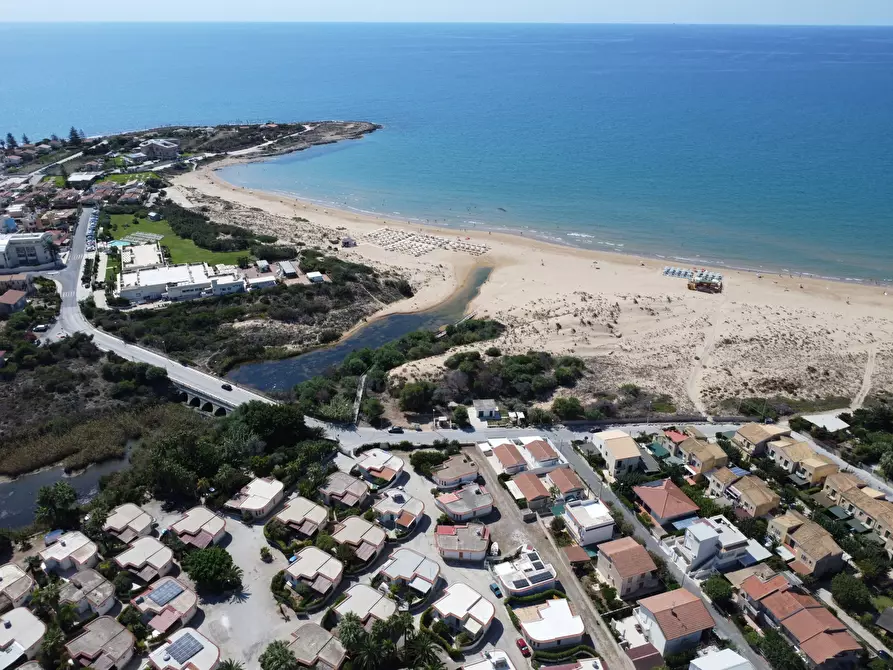 Immagine 2 di Villa in vendita  in Via del Laghetto 23 a Modica