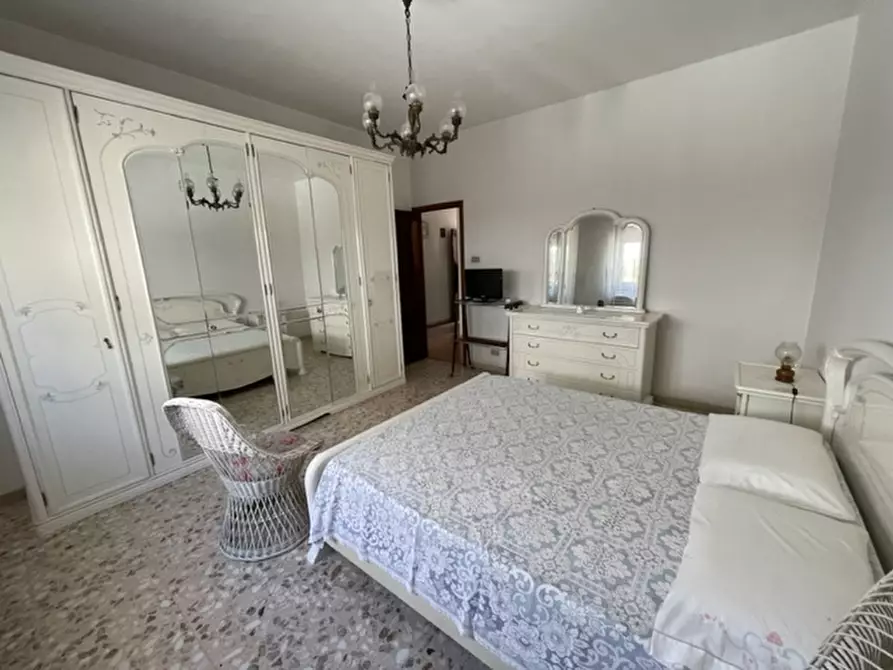 Immagine 3 di Appartamento in vendita  in VIA LORETO GALLINARA a Modica