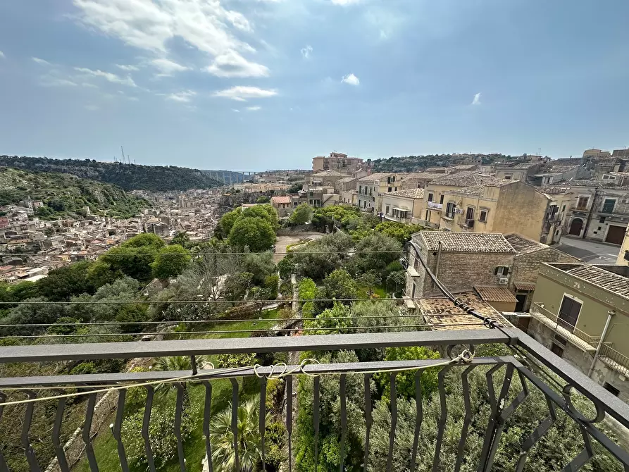 Immagine 26 di Appartamento in vendita  in VIA FONTANA 64 a Modica