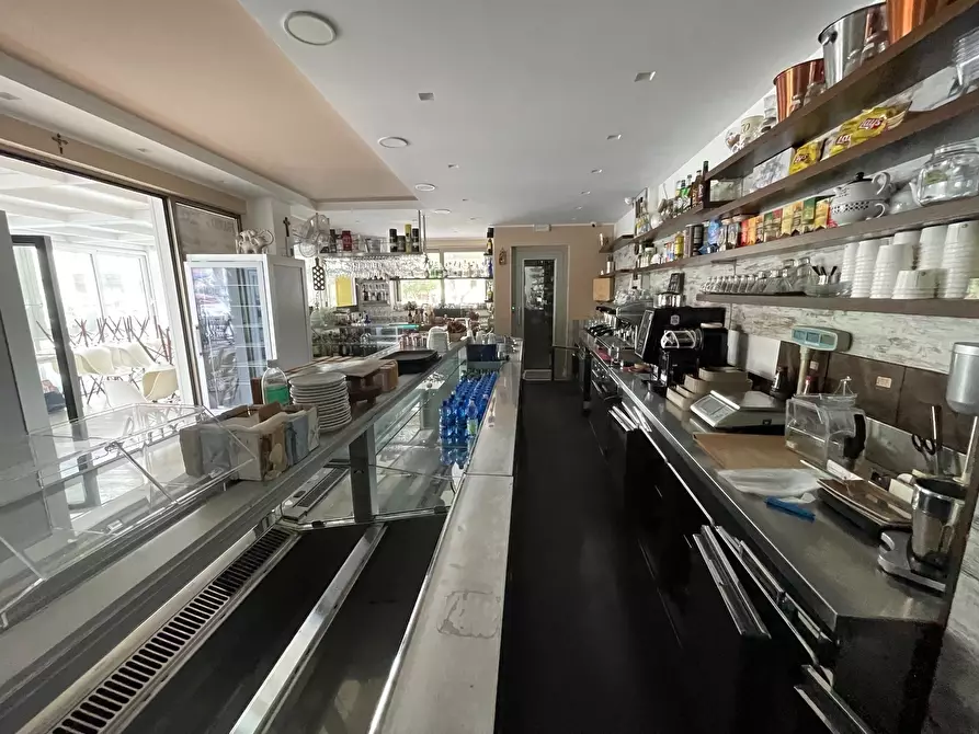 Immagine 6 di Bar / Ristorante in vendita  in Via dell'Arno a Pozzallo