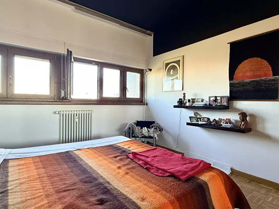 Immagine 30 di Pentalocale in vendita  in Via Allende 23 a Bologna