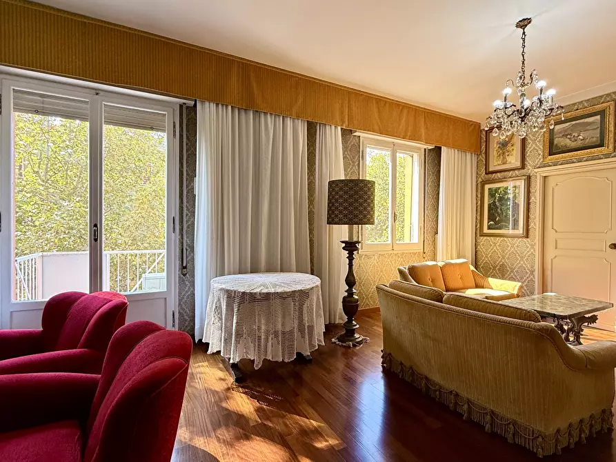 Immagine 5 di Pentalocale in vendita  in Via Del Borgo di San Pietro a Bologna