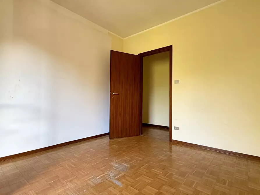 Immagine 12 di Pentalocale in vendita  in via Del Fiume 5 a San Lazzaro Di Savena