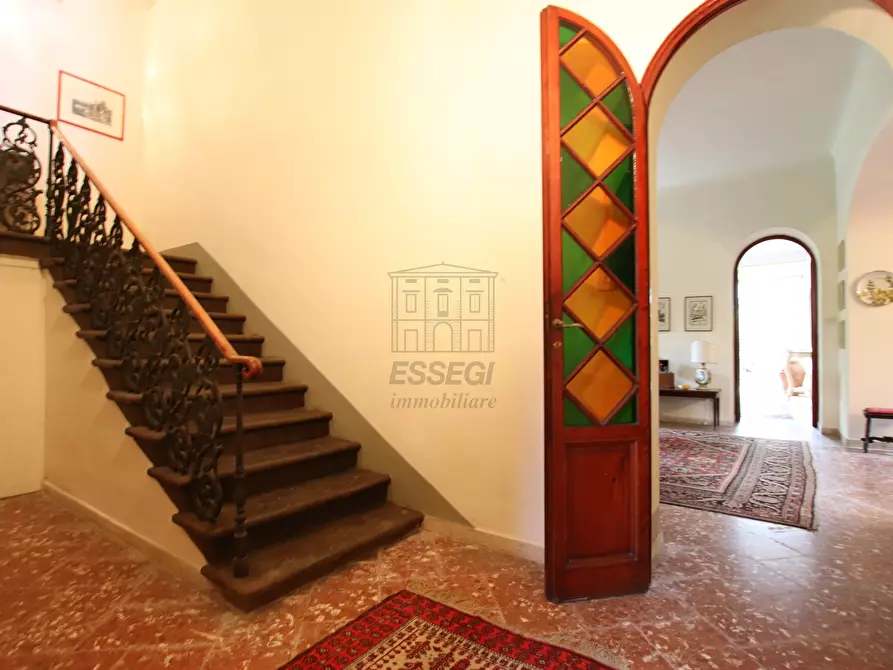 Immagine 34 di Villa in vendita  in via di montecatino a Lucca