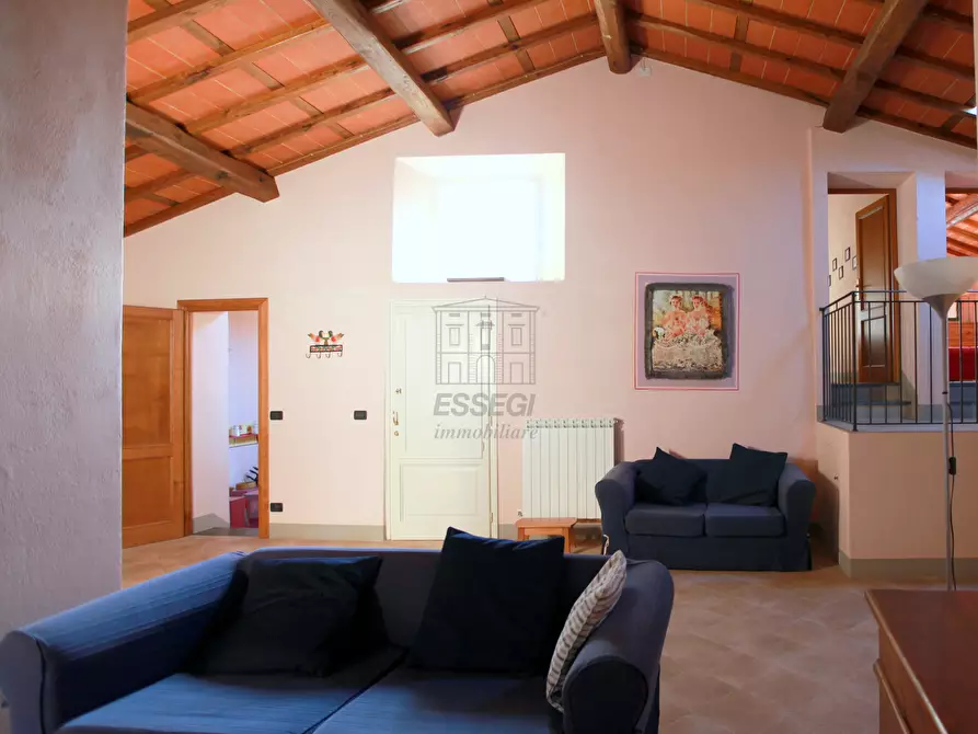 Immagine 52 di Rustico / casale in vendita  in Via di matraia a Lucca