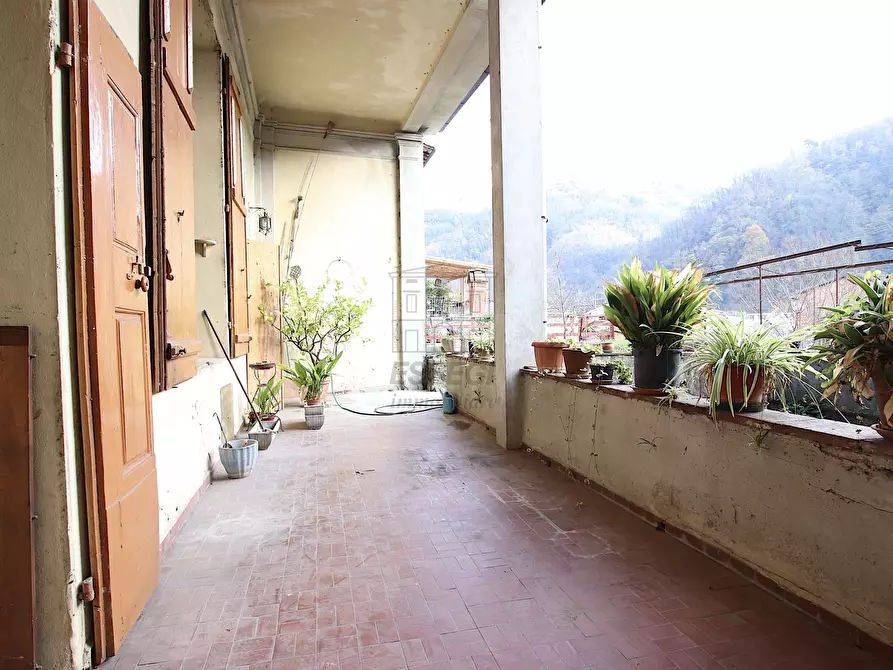 Immagine 20 di Villa in vendita  in Via Ludovica a Borgo A Mozzano