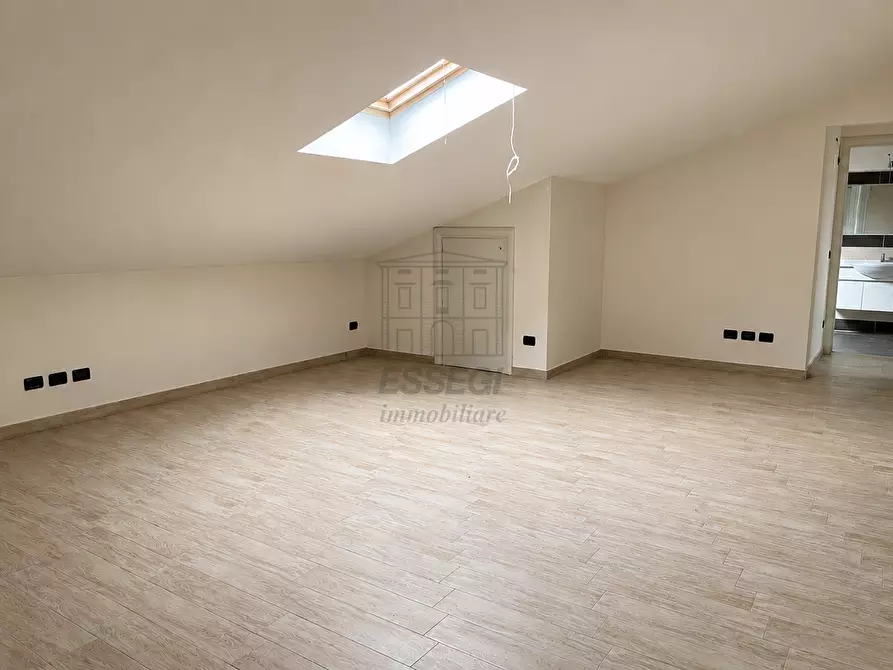 Immagine 5 di Villetta a schiera in vendita  in Via delle Querce 939 a Lucca