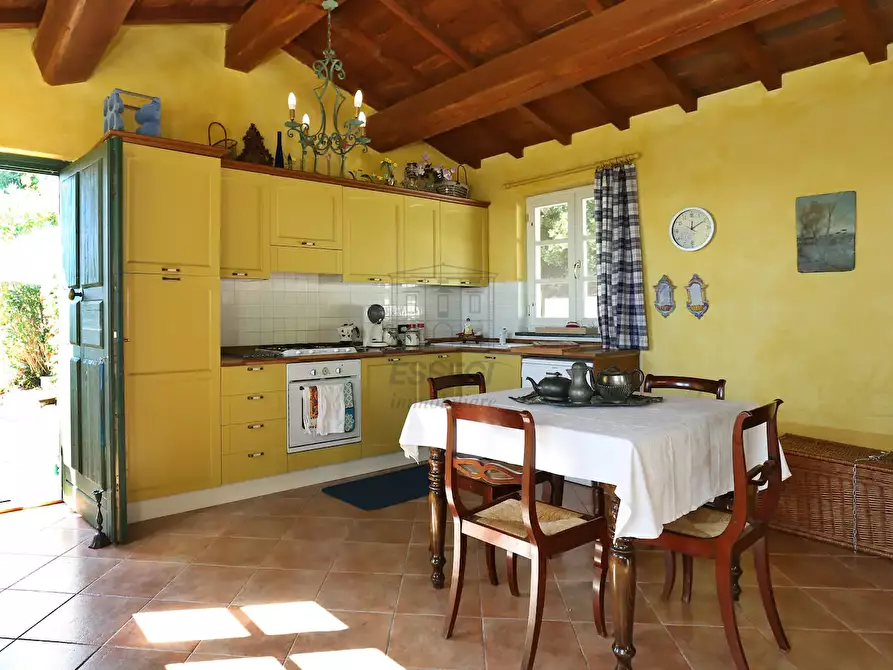 Immagine 3 di Rustico / casale in vendita  in Via di Mutigliano a Lucca