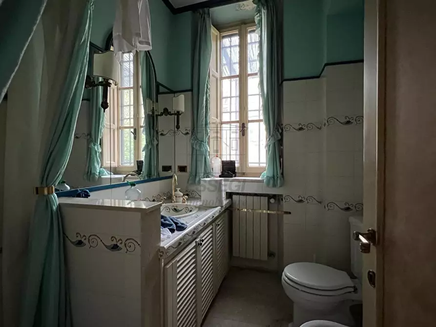 Immagine 14 di Appartamento in vendita  in Piazza San Michele 46 a Lucca