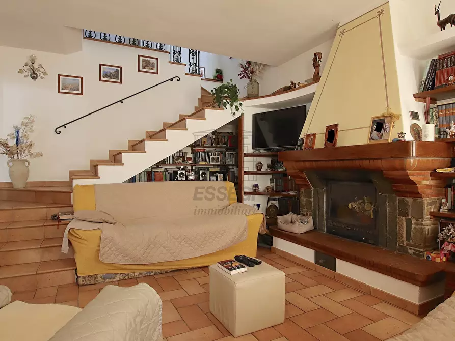 Immagine 8 di Rustico / casale in vendita  in Via di Tiglio a Capannori