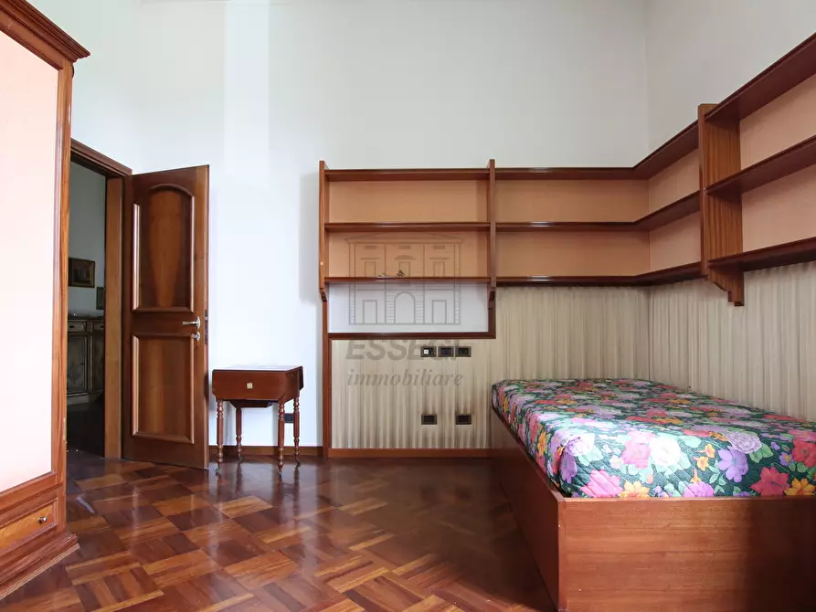 Immagine 23 di Villa in vendita  in Via Pietro Paolini 303 a Lucca