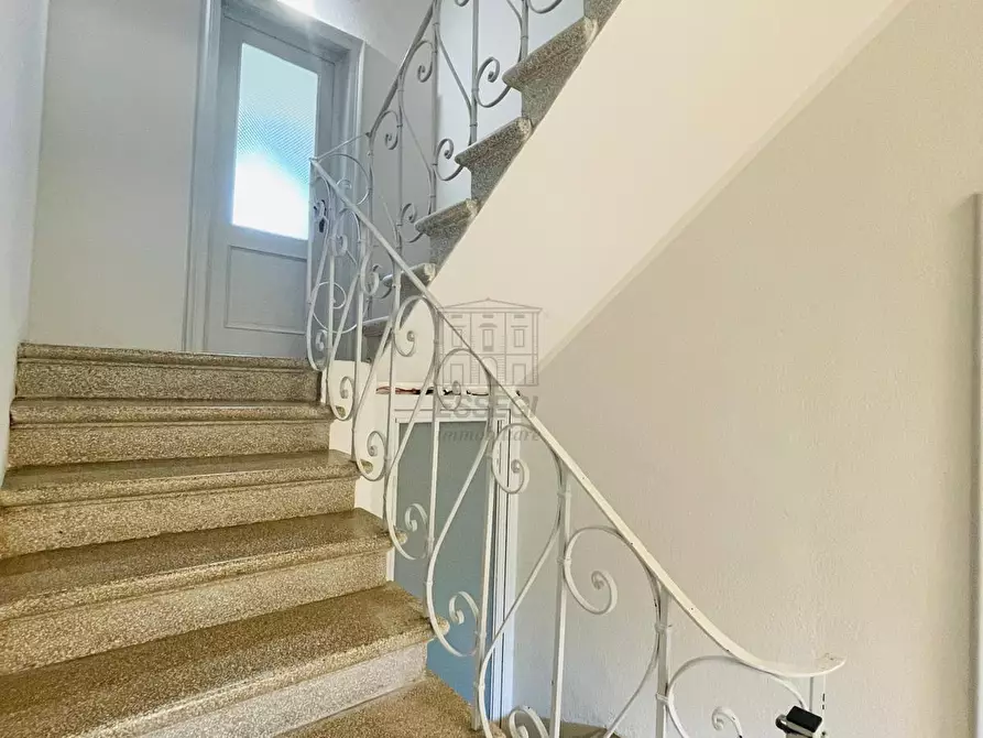 Immagine 12 di Villa in vendita  a Capannori