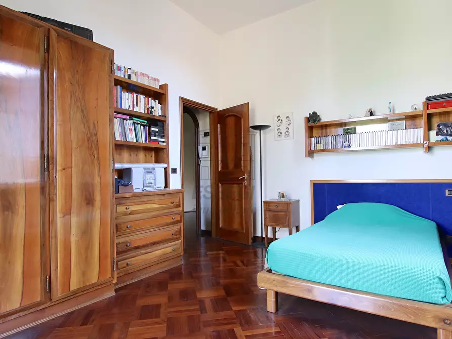 Immagine 20 di Villa in vendita  in Via Pietro Paolini 303 a Lucca