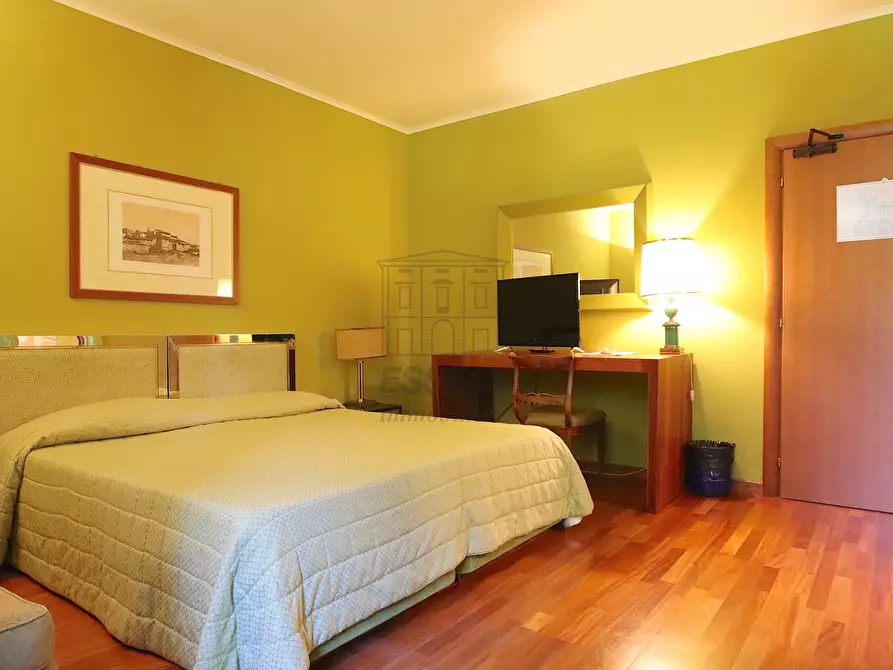 Immagine 27 di Villa in vendita  in Via della Pollicchia 50 a Lucca