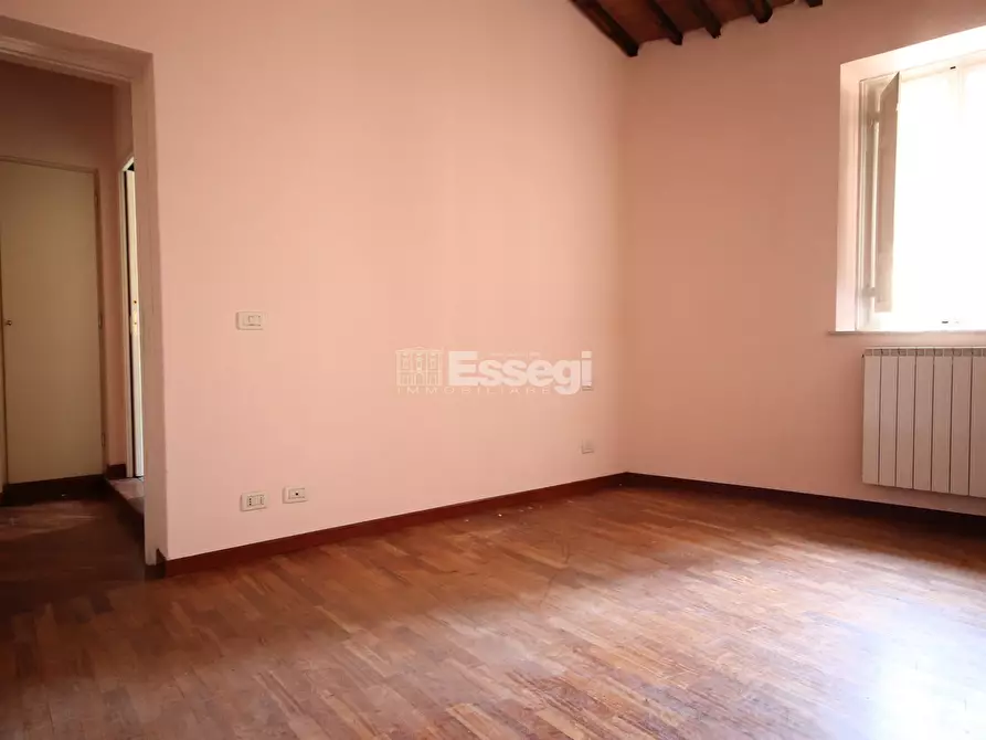 Immagine 8 di Appartamento in vendita  in Piazza Sant'Agostino 3 a Lucca