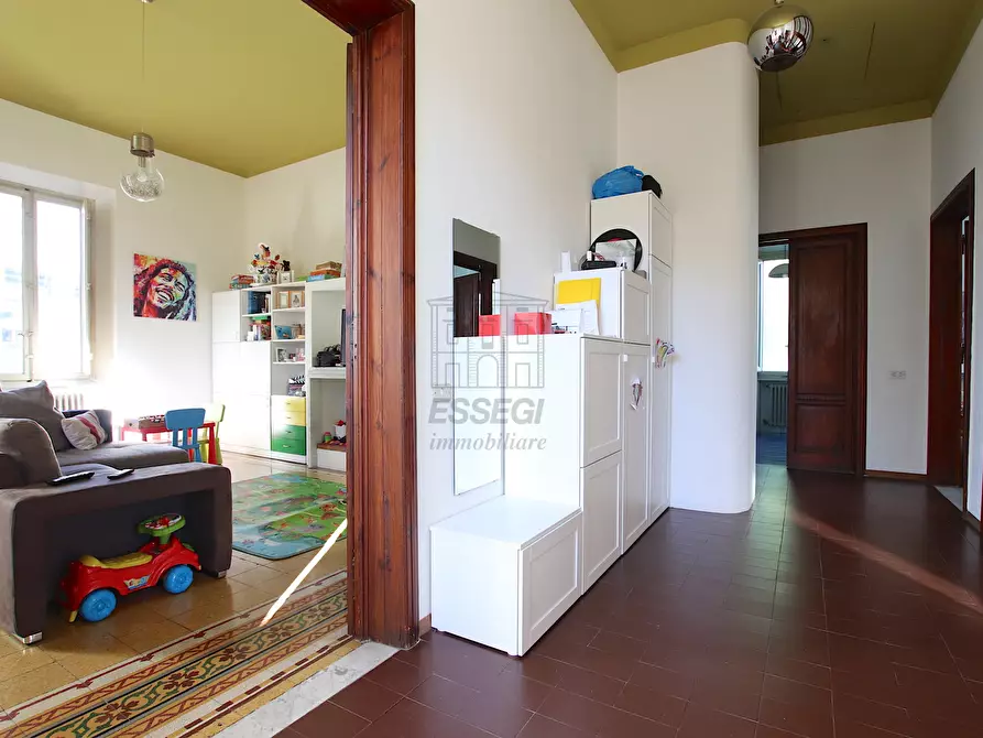 Immagine 9 di Villa in vendita  in via barsanti e matteucci a Lucca