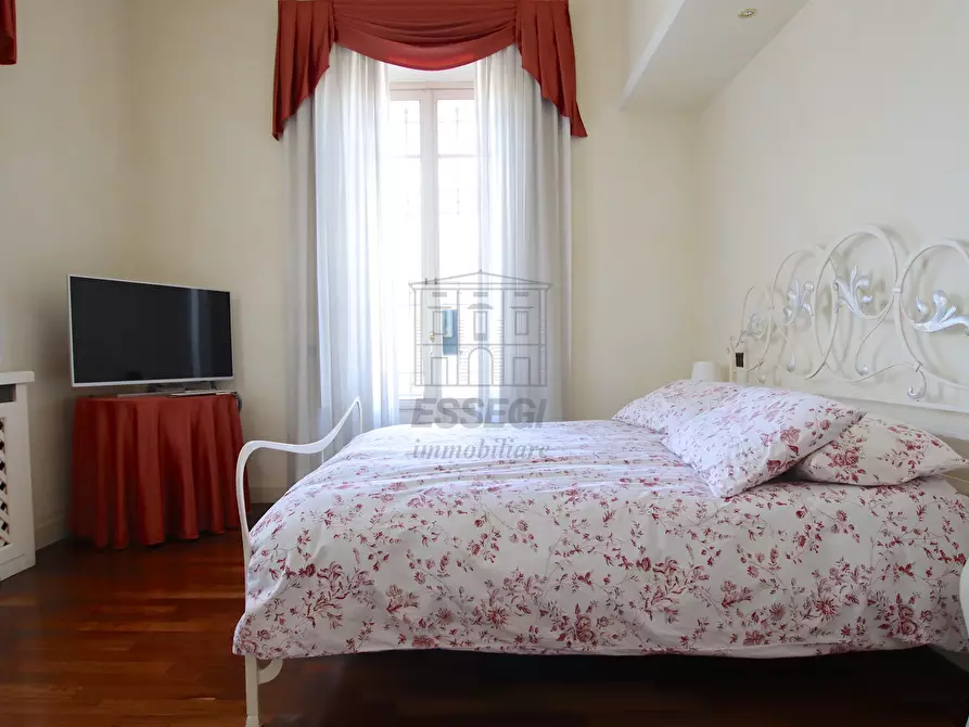 Immagine 20 di Villa in vendita  in Viale Pacini 35 a Lucca