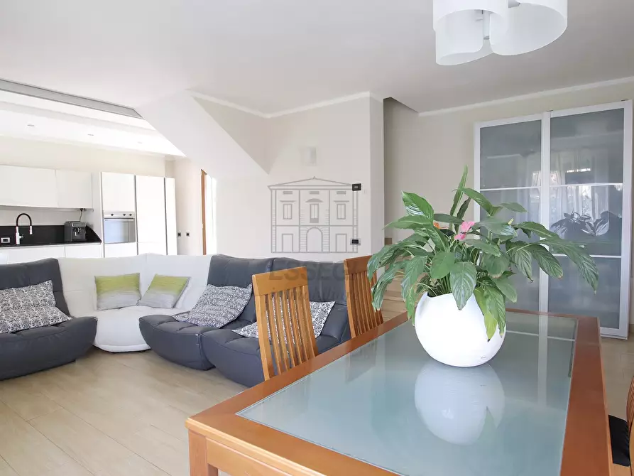 Immagine 11 di Villa in vendita  in Via Lombarda Lammari 293 a Capannori