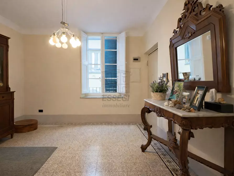 Immagine 4 di Appartamento in vendita  in Piazza Santa Maria Bianca a Lucca