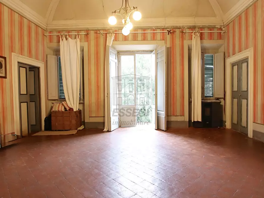 Immagine 8 di Villa in vendita  in SP1 4590 a Lucca
