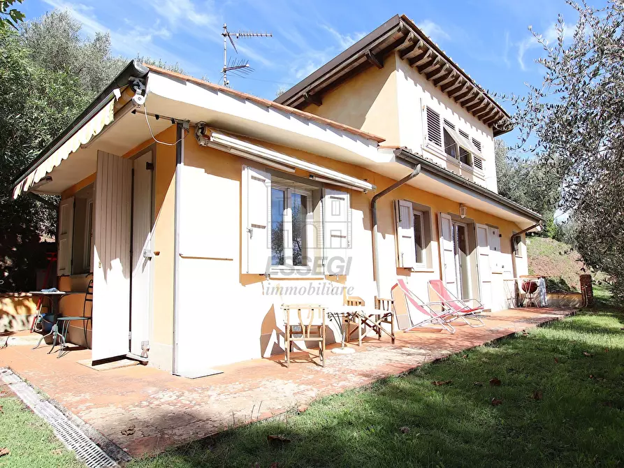 Immagine 36 di Rustico / casale in vendita  in Via di Mastiano e Gugliano 1024 a Lucca